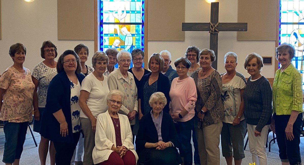 Members of the Aspirus Langlade Hospital Auxiliary